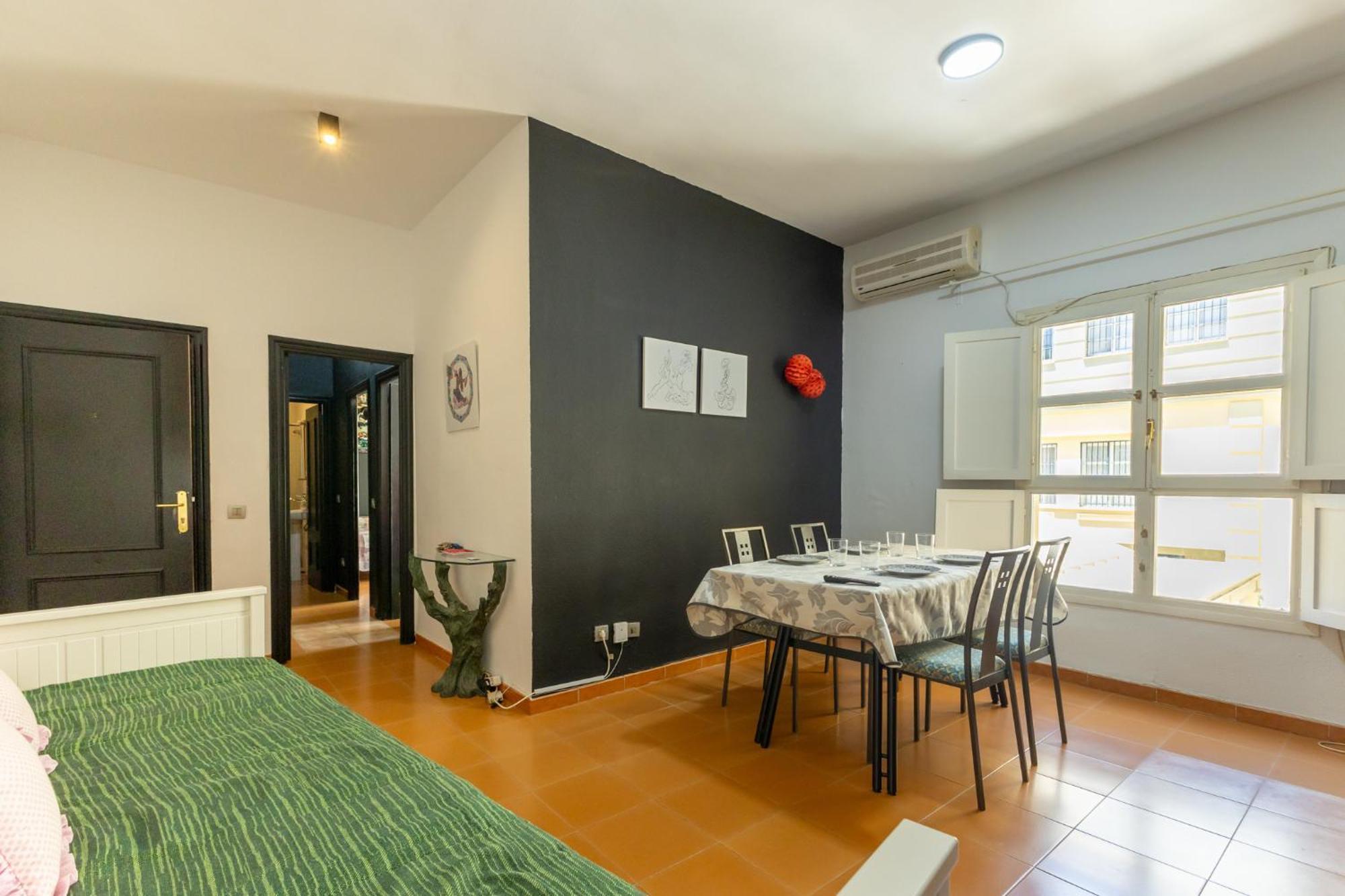 Conde Center Premium Suites, Free Parking Севілья Екстер'єр фото